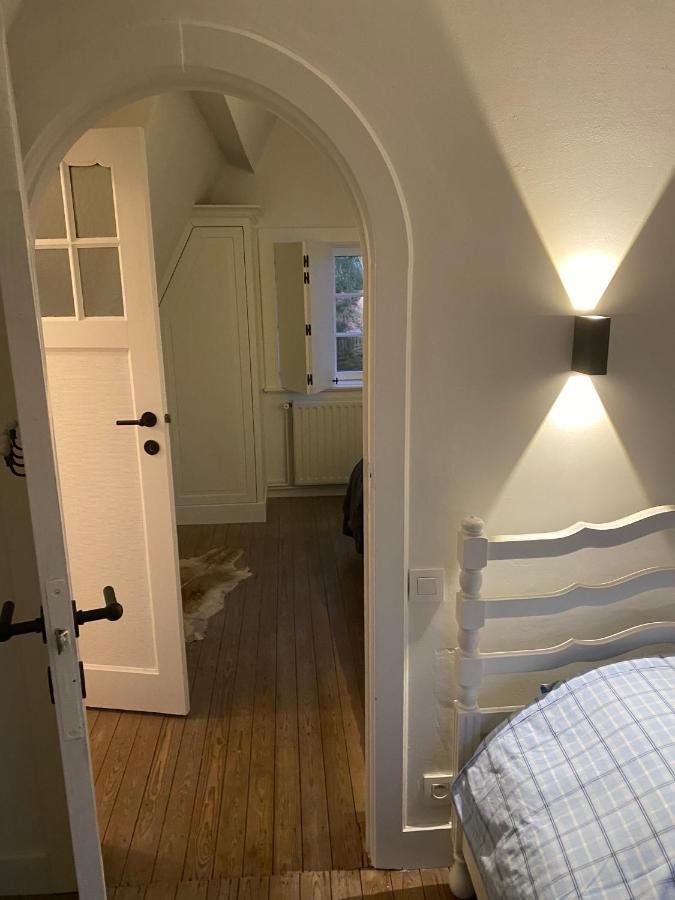Charme Villa Le Chat Botte Koksijde Bagian luar foto