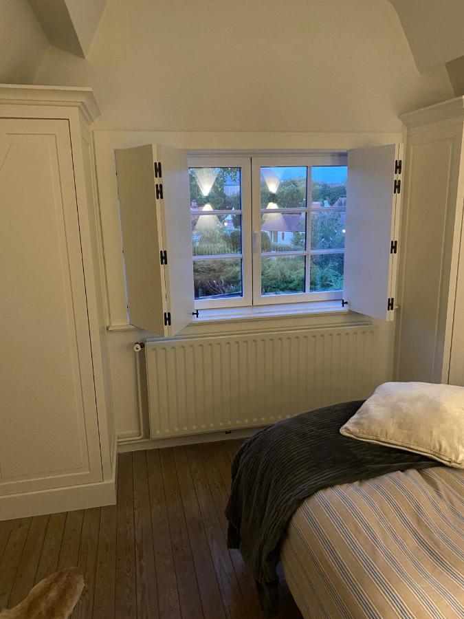 Charme Villa Le Chat Botte Koksijde Bagian luar foto