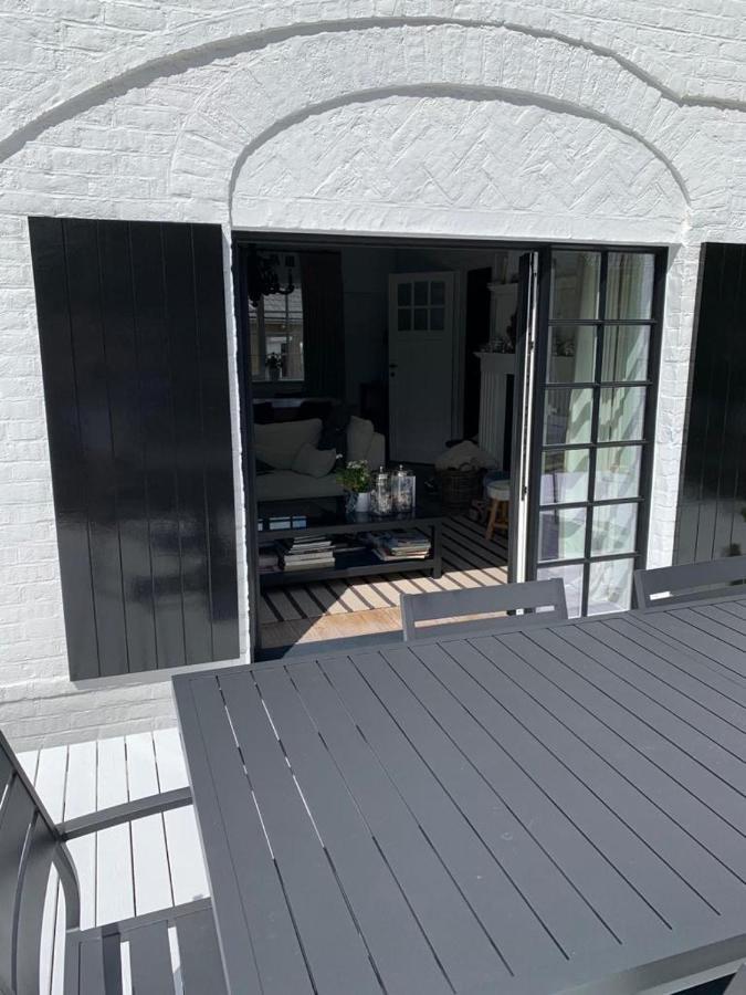 Charme Villa Le Chat Botte Koksijde Bagian luar foto