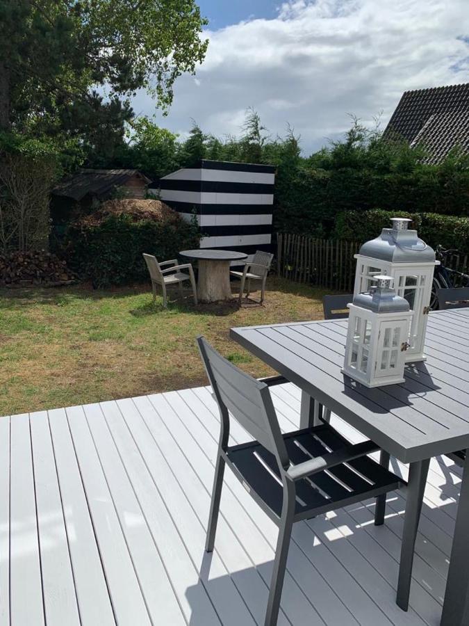 Charme Villa Le Chat Botte Koksijde Bagian luar foto